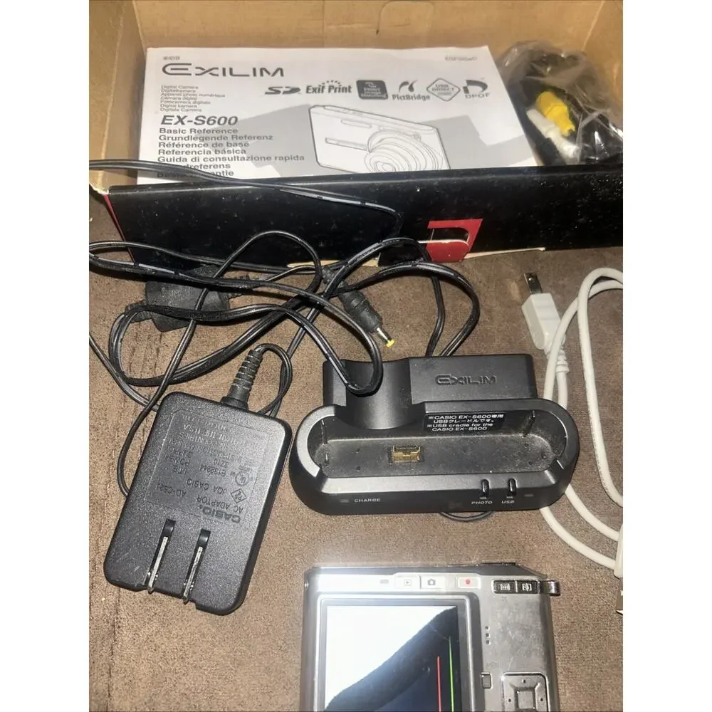 Casio EXILIM EX-S600 6.0MP Digital Camera AS IS